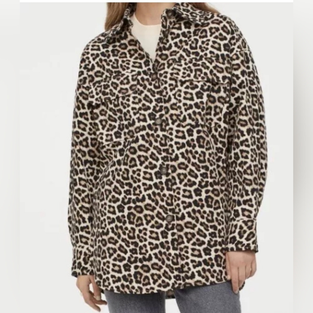 H&M Oversized Leopard Shirt Size XS-S